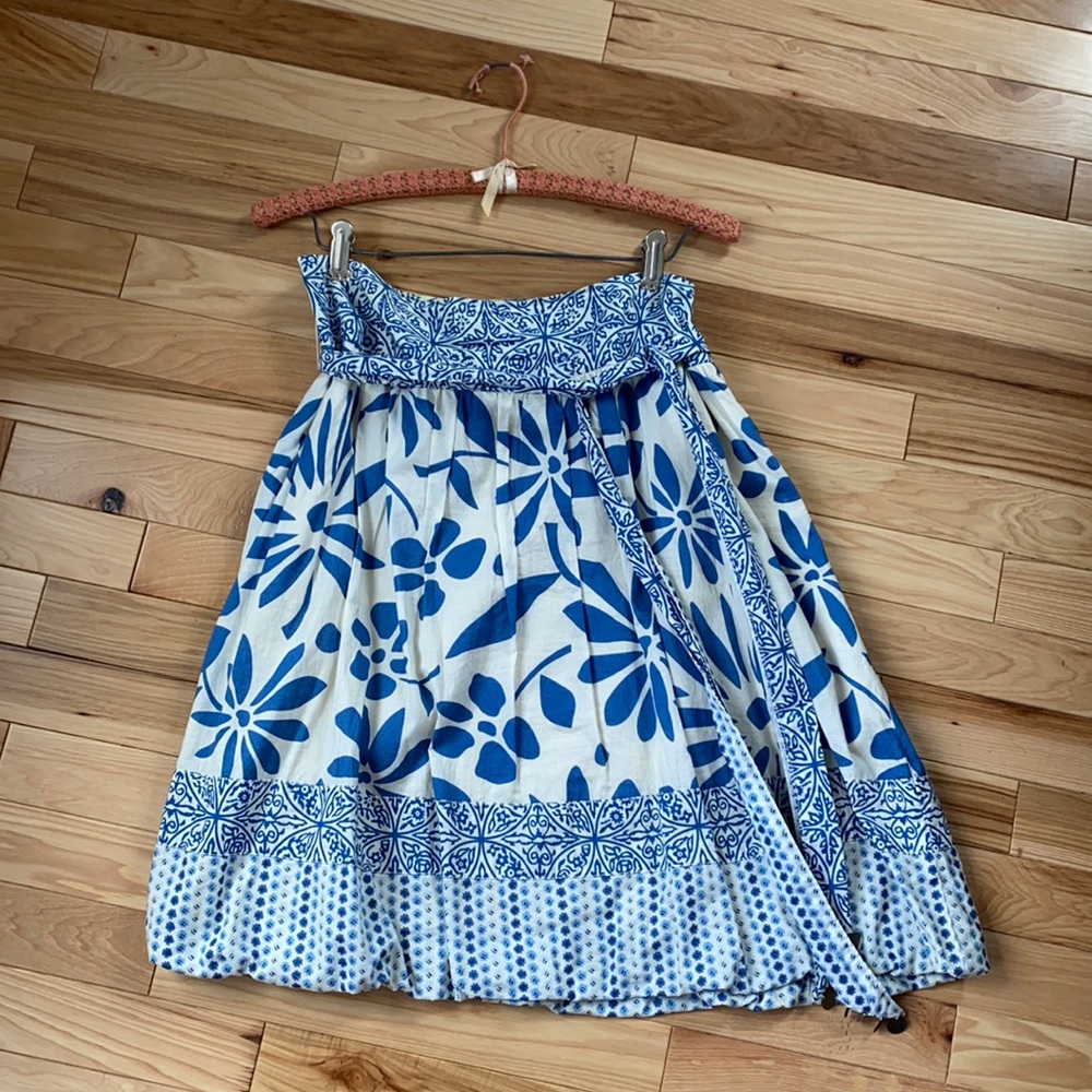 Vintage AEO | blue and white floral skirt - Picture 2 of 4